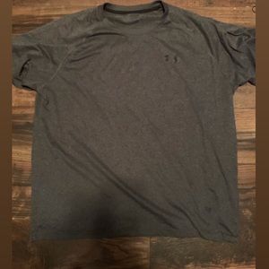 Under Armour Dri fit Tshirt